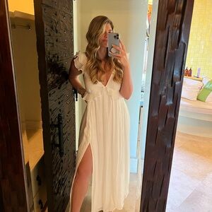 Elegant White Maxi Dress